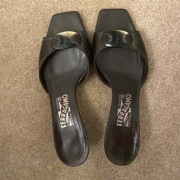 Kitten heel ferragamo shoes - Picture 1 of 2